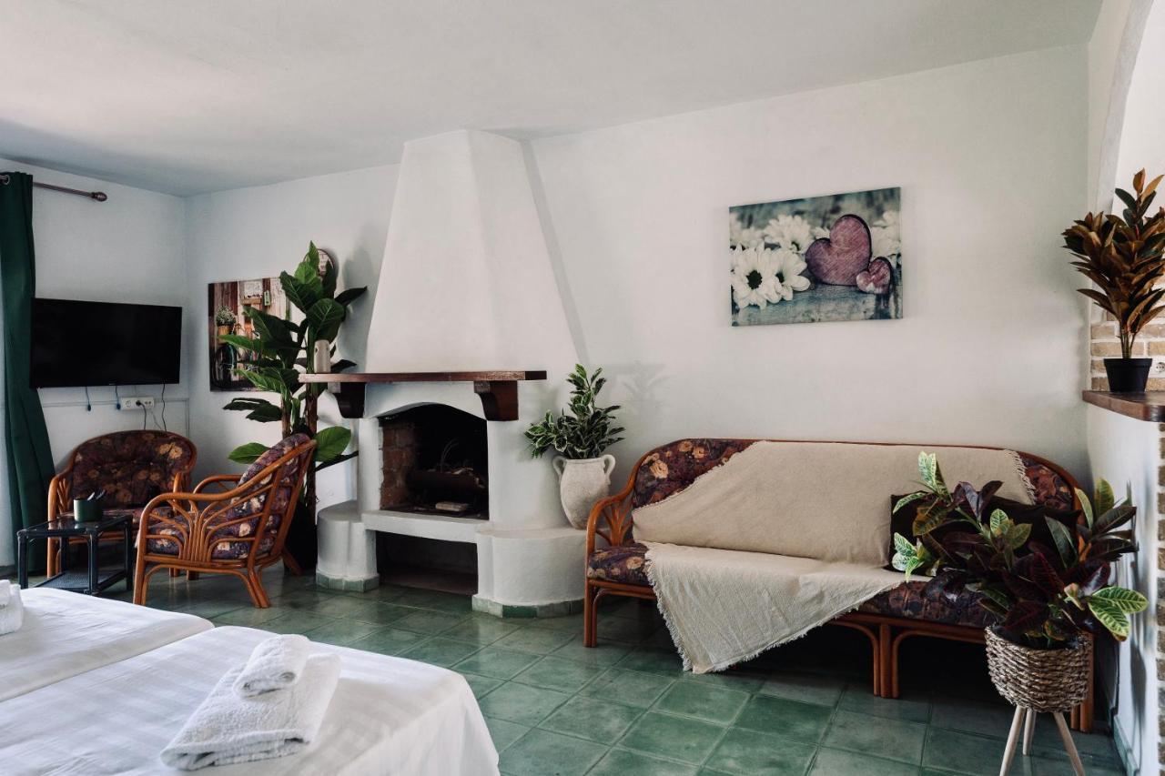 Ocean Suites Sant Antoni de Portmany Exterior foto